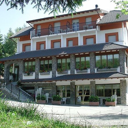 Albergo Moderno & Spa Fuipiano Valle Imagna Kültér fotó