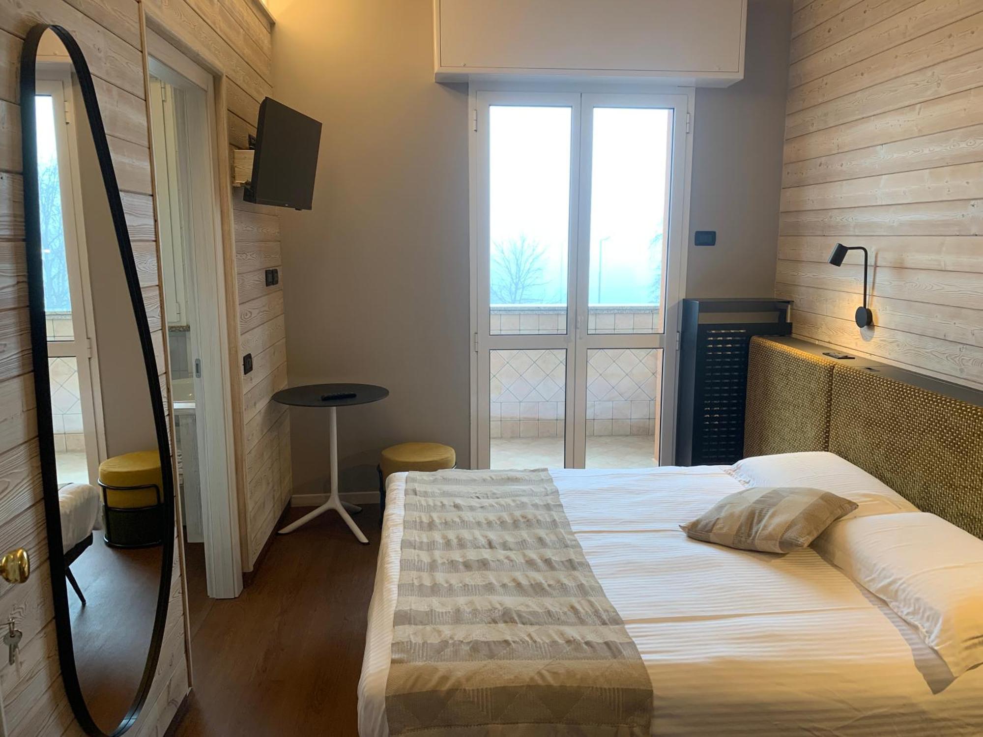 Albergo Moderno & Spa Fuipiano Valle Imagna Kültér fotó