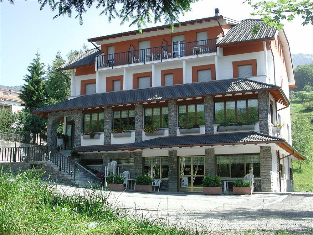Albergo Moderno & Spa Fuipiano Valle Imagna Kültér fotó