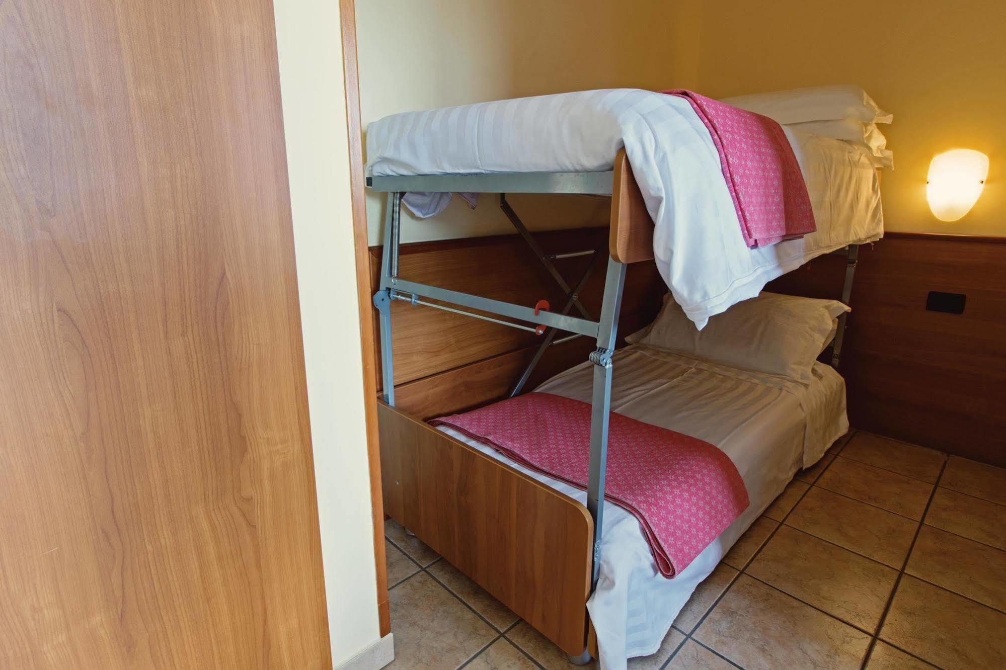 Albergo Moderno & Spa Fuipiano Valle Imagna Kültér fotó