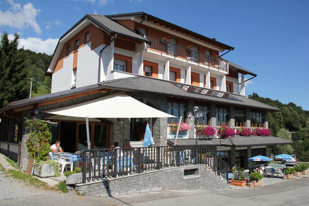 Albergo Moderno & Spa Fuipiano Valle Imagna Kültér fotó